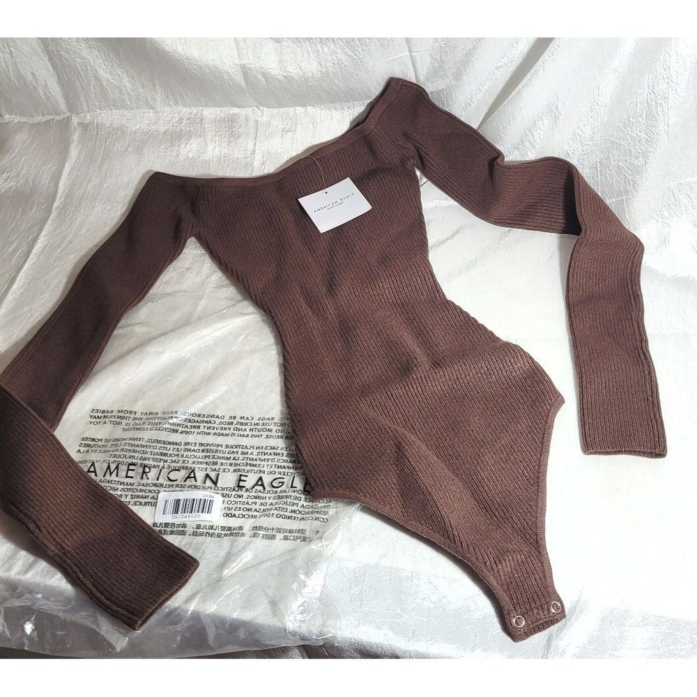 American Eagle Long Sleeve Off-the-Shoulder Ribbed Sweater Bodysuit - Brown XXS